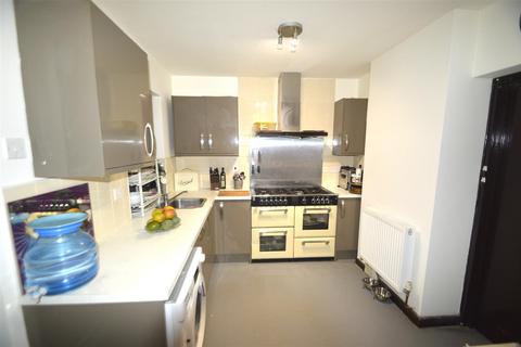 2 bedroom terraced house for sale, Cornshaw Road, Dagenham
