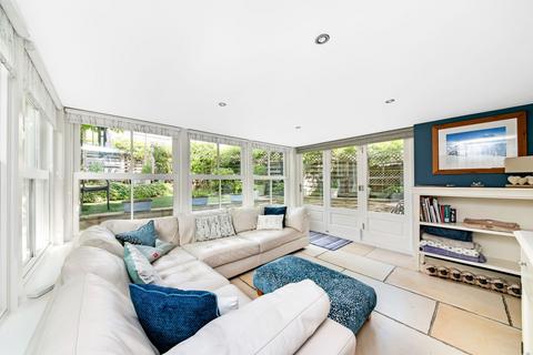 9 Darton Road, Cawthorne, Barnsley, S75 4HR