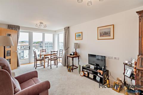 1 bedroom apartment for sale, Neptune House, Heene Road, Worthing, East Sussex, BN11 3FA