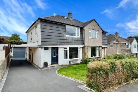 Moor Drive, Oakworth, Keighley, BD22 7RF