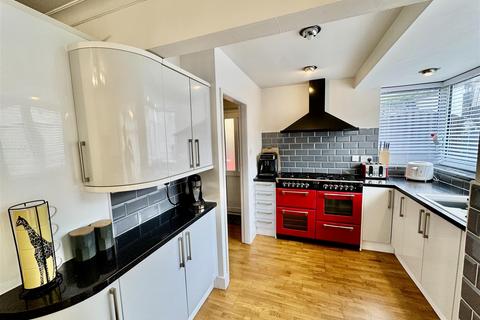 4 bedroom semi-detached house for sale, Moor Drive, Oakworth, Keighley, BD22 7RF