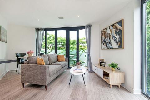 2 bedroom flat for sale, Tavistock Crescent, London W11