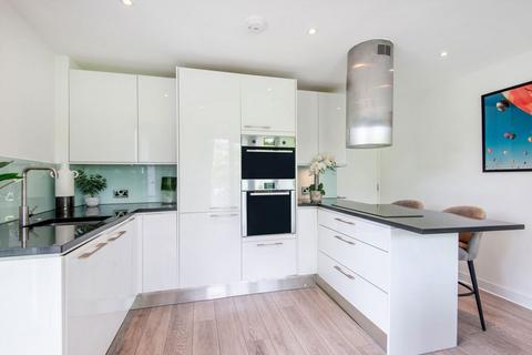 2 bedroom flat for sale, Tavistock Crescent, London W11