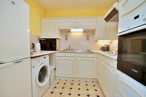 1 bedroom flat for sale, Fairbanks Lodge,Furzehill Road, Borehamwood