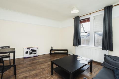 2 bedroom flat for sale, Middlewood Road, Sheffield S6