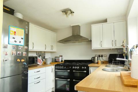 8 Canterbury Close, Prescot, L34 6LF