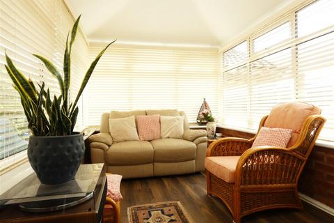 8 Canterbury Close, Prescot, L34 6LF