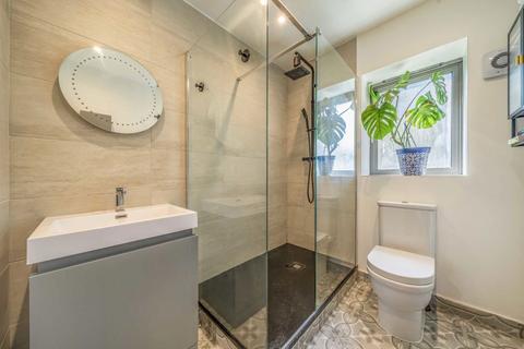 1 bedroom flat for sale, Winstanley Road, London SW11