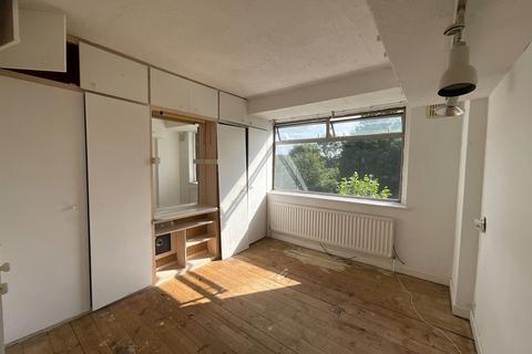undefined, Welton Road, London