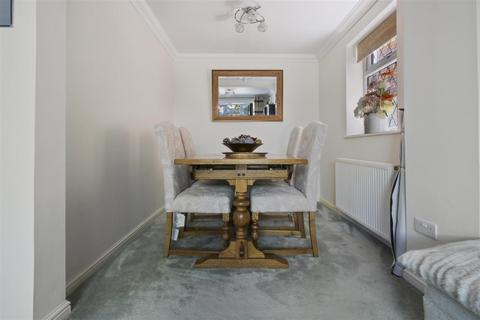 2 Campbell Close, Buntingford, SG9 9BY