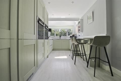 2 Campbell Close, Buntingford, SG9 9BY