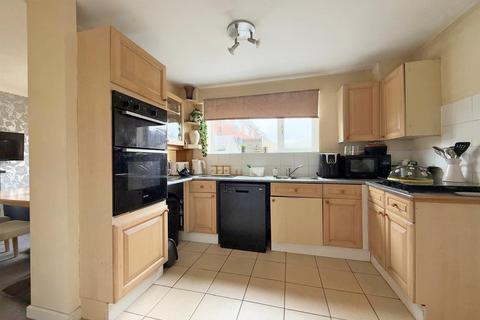 3 bedroom semi-detached house for sale, Lydham Road, Heath Farm, Shrewsbury