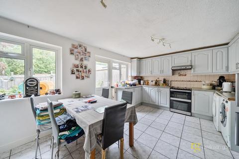 4 bedroom end of terrace house for sale, Hawkins Close, Harrow