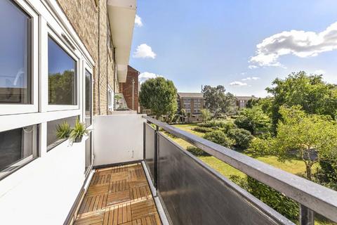 3 bedroom flat for sale, Clem Attlee Court, London SW6