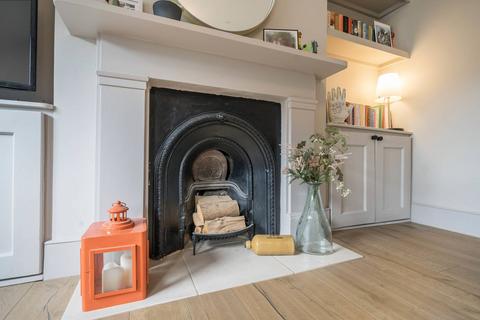 2 bedroom flat for sale, Elm Park, Brixton Hill, London, SW2