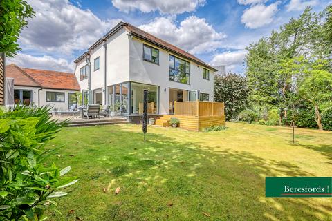 4 bedroom detached house for sale, Hillwood Close, Hutton, CM13