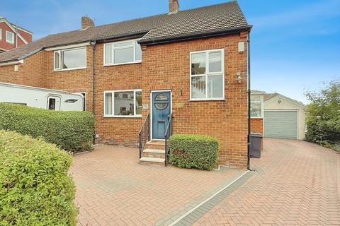 3 bedroom semi-detached house for sale, Hillfoot Drive, Pudsey