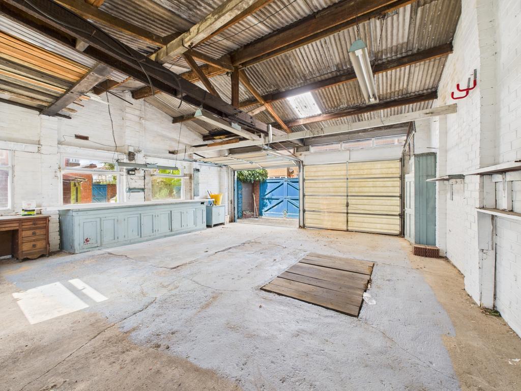Garage