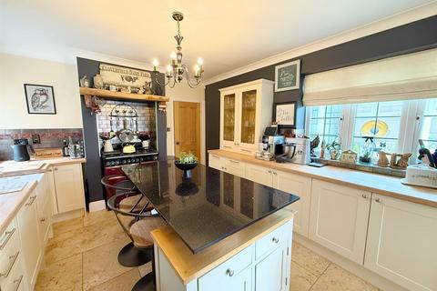 4 bedroom detached bungalow for sale, Grosvenor Avenue, Streetly