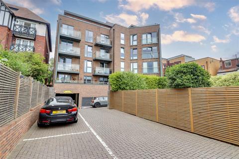 undefined, Leigh Road, Leigh-On-Sea SS9