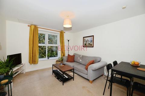 undefined, Archers Road, Southampton SO15