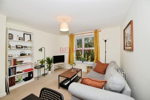 undefined, Archers Road, Southampton SO15