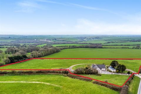 undefined, Summercourt TR8