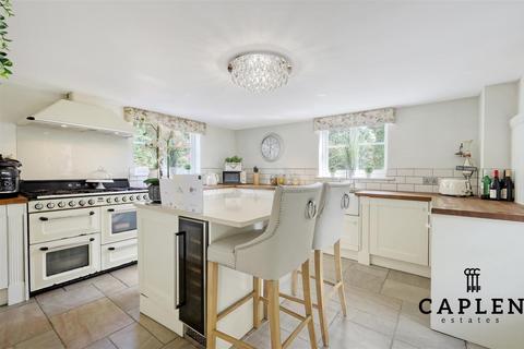 3 bedroom detached house for sale, Epping Road, Broadley Common