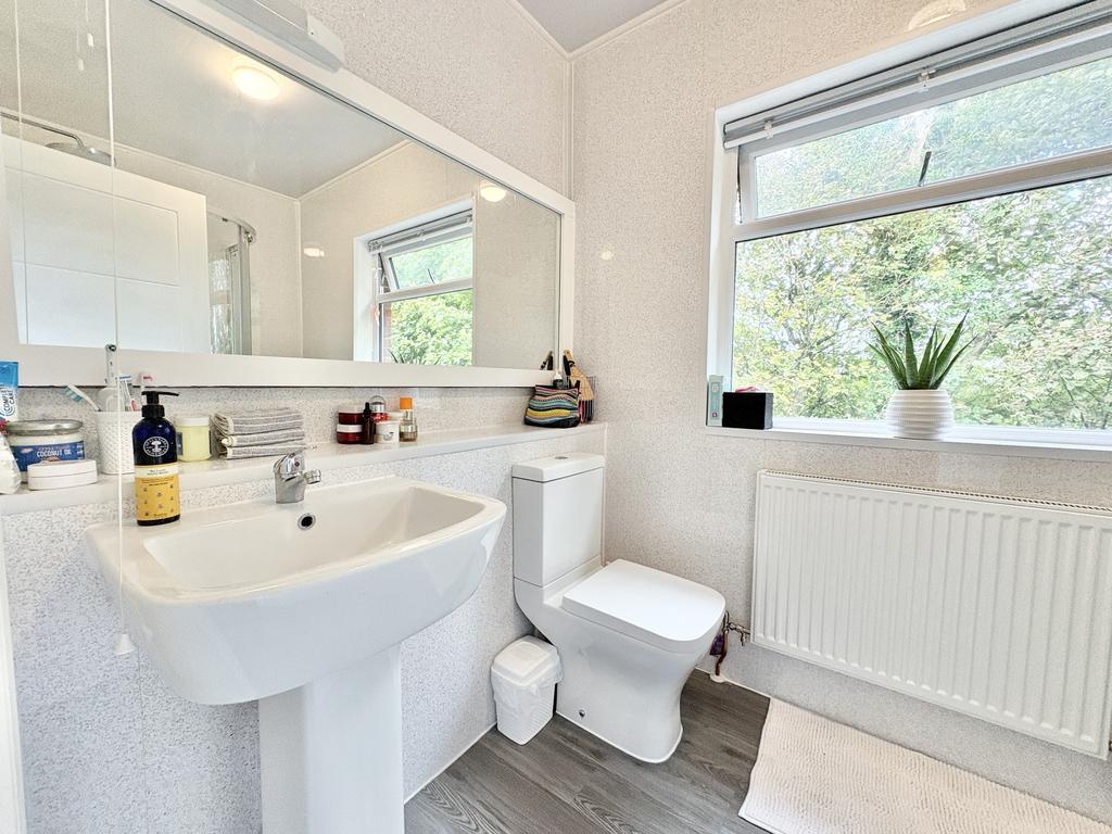 En Suite 1
