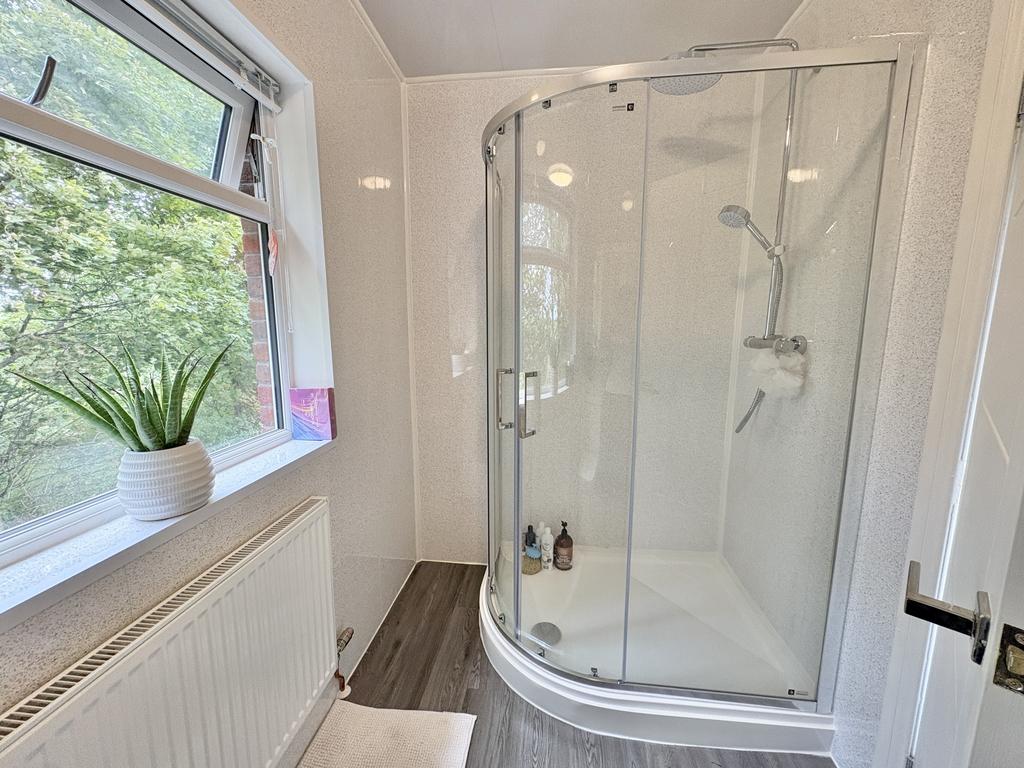 En Suite 1