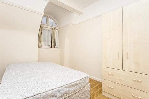 3 bedroom apartment to rent, Lodge Road, Hendon, London, NW4