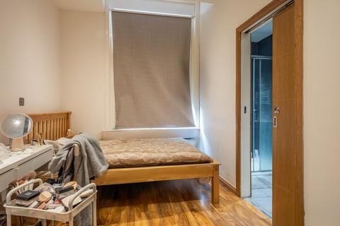 3 bedroom apartment to rent, Falconars Court, Newcastle Upon Tyne NE1