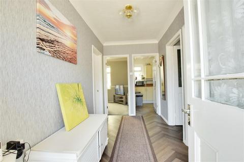 20 Third Avenue, Bexhill-on-sea, TN40 2PG