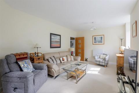 2 bedroom apartment for sale, Watson Place, Trinity Road, Chipping Norton, Oxfordshire, OX7 5AJ