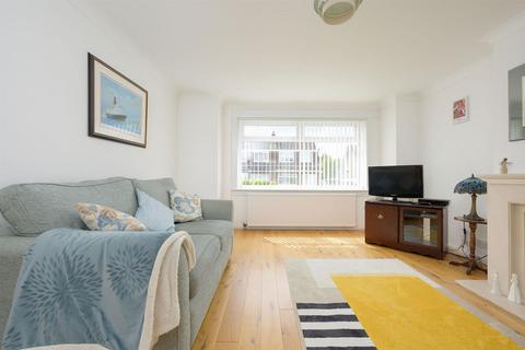 undefined, Petershill Gardens, Bathgate EH48