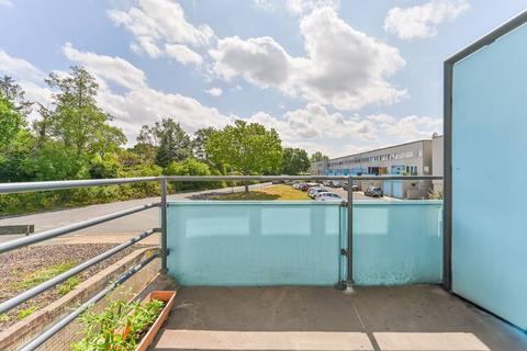 1 Lindsey Close, Mitcham, CR4 1XQ