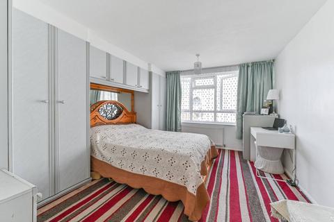 1 Lindsey Close, Mitcham, CR4 1XQ