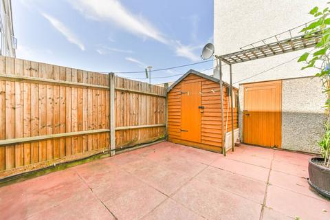 1 Lindsey Close, Mitcham, CR4 1XQ