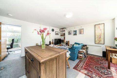 2 bedroom flat for sale, Arlington Road, London NW1