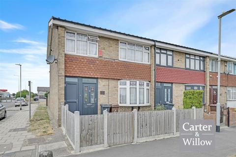 3 bedroom end of terrace house for sale, Maplestead Road, Dagenham, Essex