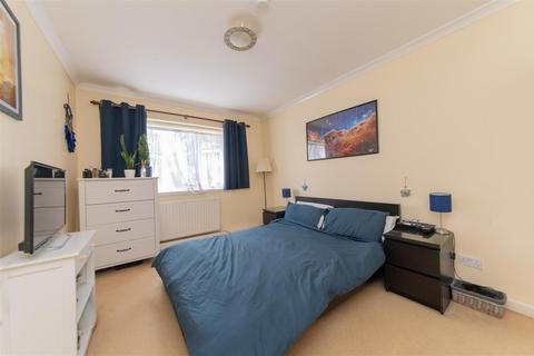 undefined, Claire Court, Woodside Park