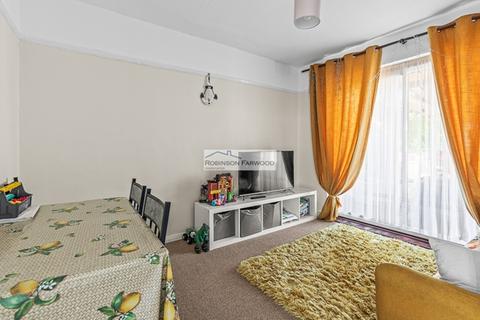 3 bedroom semi-detached house for sale, Hill Rise, Greenford UB6 8PF
