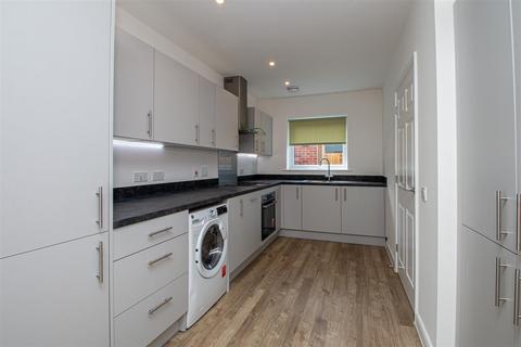 undefined, Eredine Crescent, Milton Keynes MK5