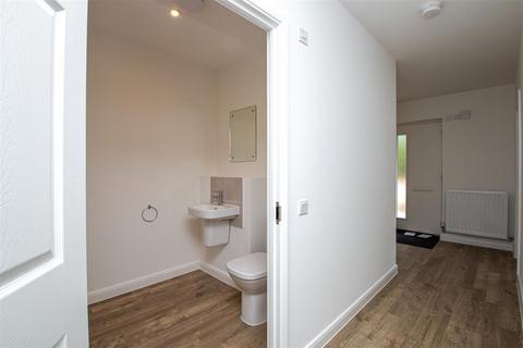 undefined, Eredine Crescent, Milton Keynes MK5