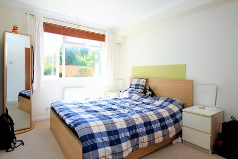 2 bedroom flat to rent, West Hill, Putney, London