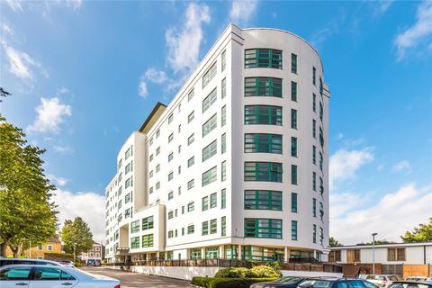 2 bedroom flat for sale, Rivers House, Aitman Drive, Kew Bridge Road, Brentford