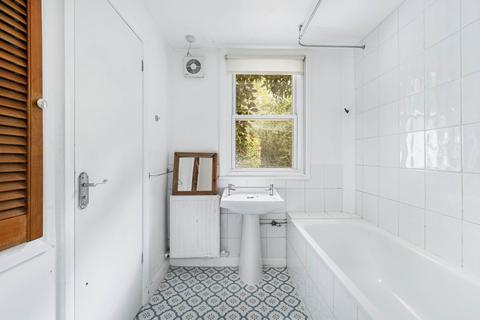 15 Grosvenor Road, Brentford, TW8 0NW