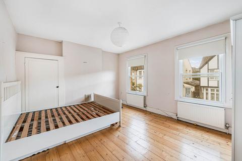 15 Grosvenor Road, Brentford, TW8 0NW