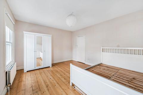 15 Grosvenor Road, Brentford, TW8 0NW