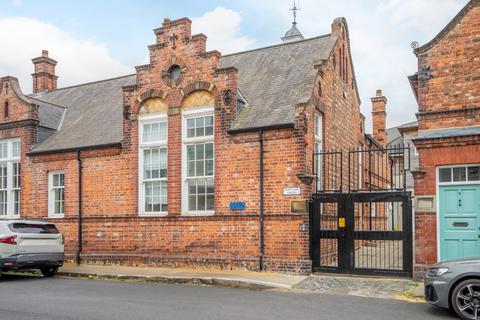 Newborough Street, York